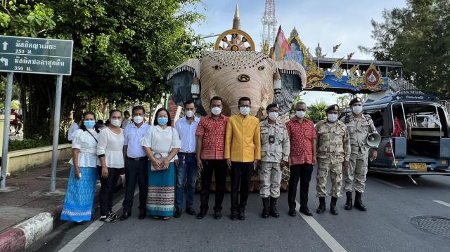 ร่วมขบวนแห่หมฺรับของกลุ่มลุ่มน้ำตาปี ในการจัดงานประเพณีบุญสารเดือนสิบฯ